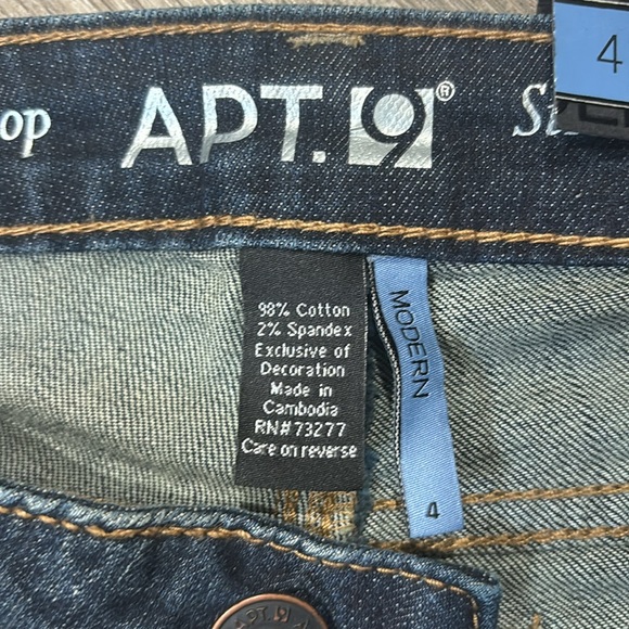 Apt. 9 Capri Jeans - Picture 4 of 6